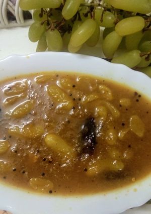 A picture of Sweet  and  Sour  Green  Grapes Chutney.