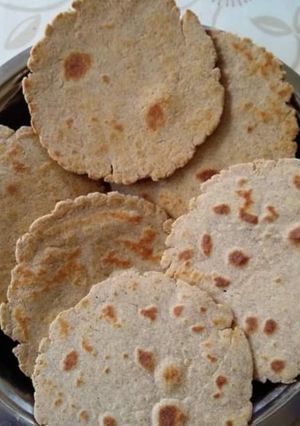 A picture of Healthy bhakhri.