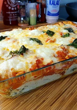 🇮🇹 Spenótos ricottával töltött cannelloni paradicsomos raguval recept fotója