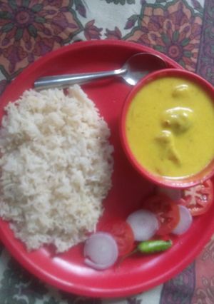 A picture of Kadi chawal.