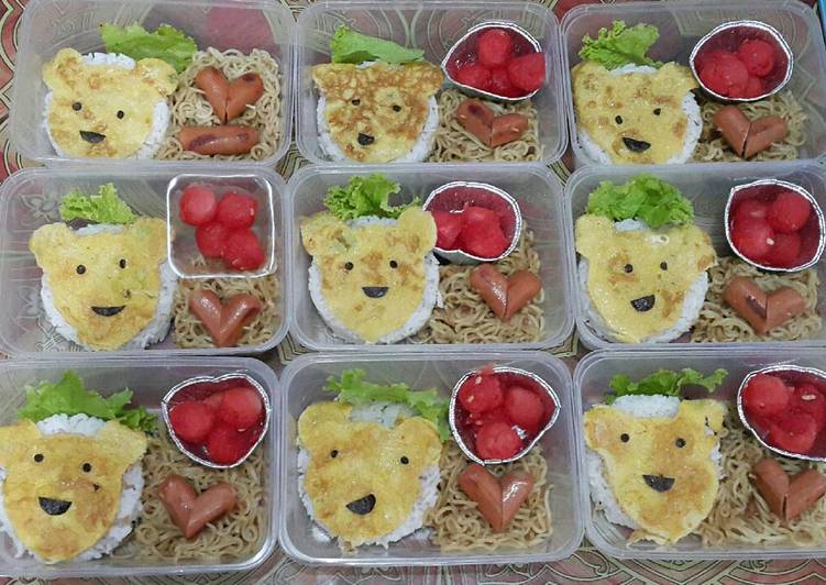 Bekal Anak Bento "Nasi Mie Telur Teddy Bear"😊