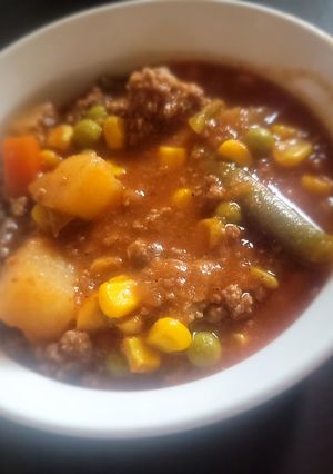 A picture of Veggies Soup with Beef.