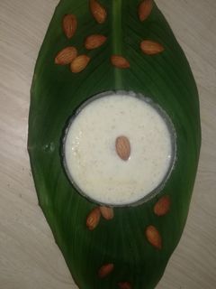 ખીર (Kheer Recipe In Gujarati) રેસીપી મુખ્ય ફોટો