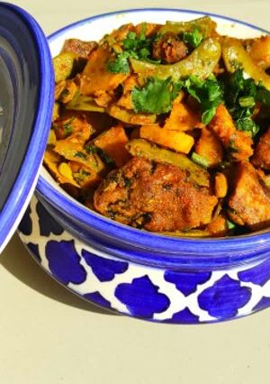 સુરતી ઊંધિયું (Surti Undhiyu Recipe In Gujarati) રેસીપી મુખ્ય ફોટો