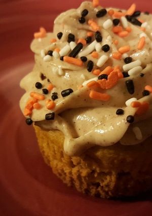 A picture of Pumpkin cupcakes.
