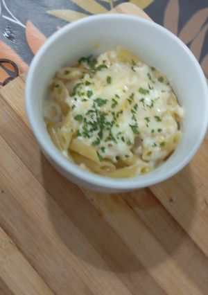 Una foto de Mac and cheese caseros