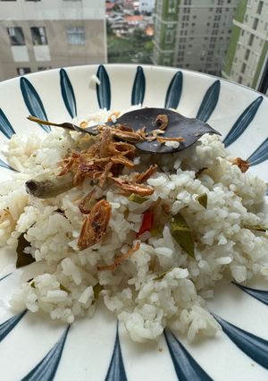 Foto resep Nasi Daun Jeruk dengan Teri Nasi