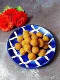 Narkel Naaru or Coconut Ladoo
