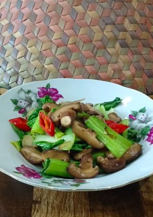 Gambar Pak Choi & Shiitake Goreng