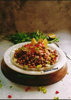 કાળા ચણા ચાટ (Kala Chana Chaat Recipe in Gujarati) રેસીપી મુખ્ય ફોટો