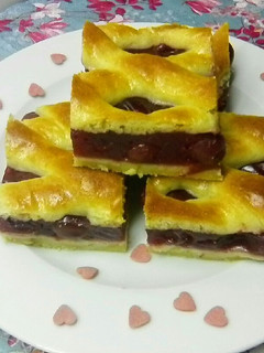 Meggyes rácsos recept fotója