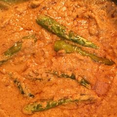 A picture of Hyderabadi Mirchi Curry.