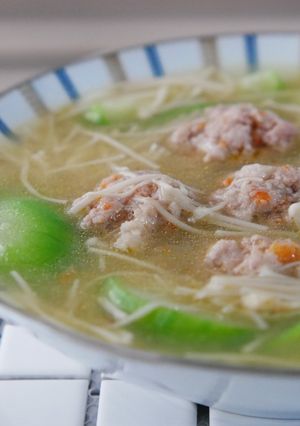 減醣絲瓜金針肉丸湯 的食譜成品照片