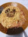 Pasta with onions