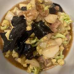 A picture of Tumis kembang kol jamur kuping.