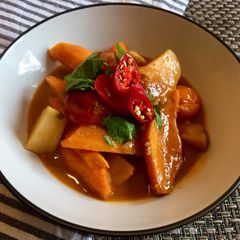 A picture of Root Veg Thai Red Curry.
