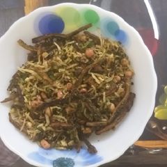 A picture of Karare karele.