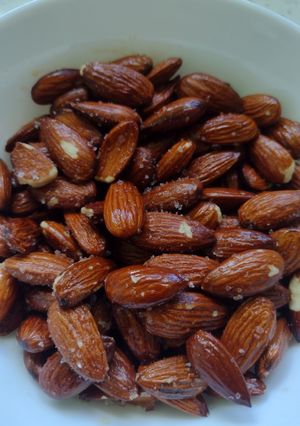 A picture of Salted Almonds.
