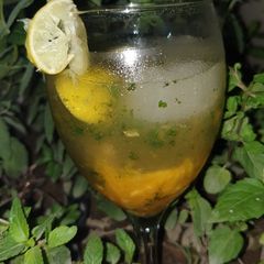 A picture of Tricolor peachy pineapple punch.