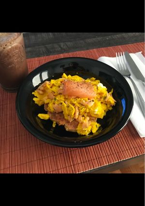 Φωτογραφία της συνταγής Scrambled Eggs με Σολομό