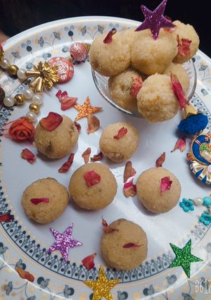 A picture of Panchdhari ladoos.