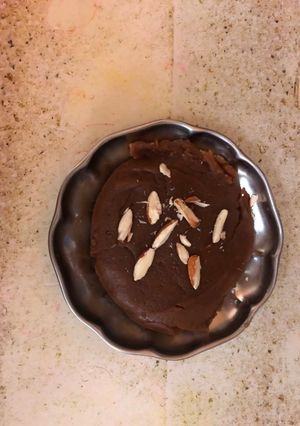 A picture of Wheat bourbon Halwa.