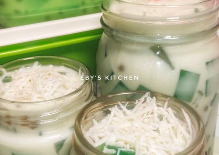 Resep: Buko Pandan Legit dan Nikmat!