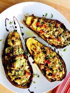 عکسی از دستور بادمجان شكم پر😋🍆