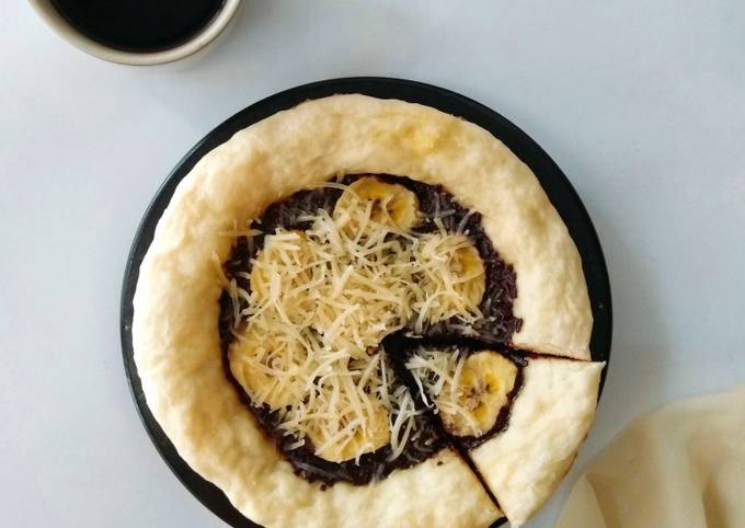 Resep Choco Banana Pizza Oleh Nay's Kitchen - Cookpad