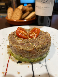Una foto de Tartar de atún