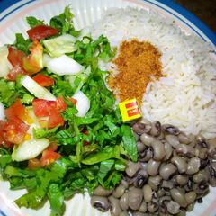 A picture of Shinkafa da wake with lettuce.