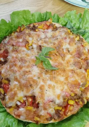 Hình của món Pizza bò băm ngô.