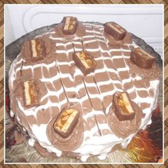 A picture of Snickers Cake.