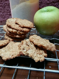 Foto resep Apple Cinnamon Oat Lactation Cookies (Kue kering untuk Booster A