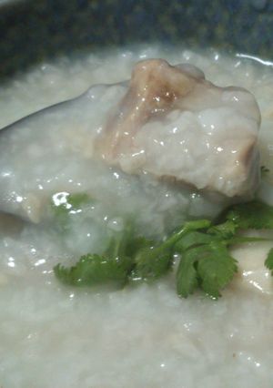 大同電鍋燉煮---排骨粥 的食譜成品照片