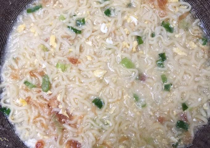 Resep Mie Kuah Nyemek Super Simple (bukan instant) Resep Mie Kuah Nyemek Super Simple (bukan instant)