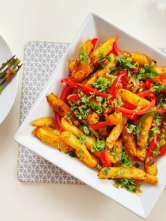 A picture of Salt and pepper or masala chips.