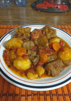 Una foto de 🥘 Falda ternera guisada 🥘