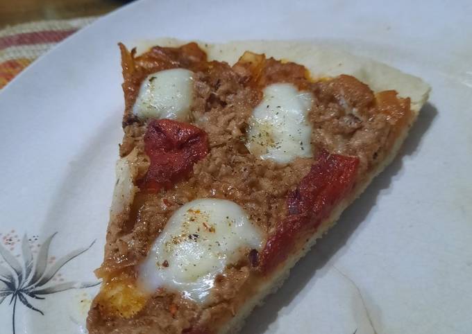 Foto principal de Pizza de atún, queso y morrón