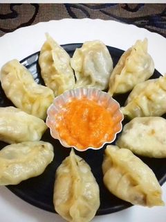सोया मोमोस(soya momos recipe in hindi) रेसिपी मुख्य फोटो