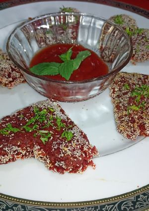 बीट कटलेट (beet cutlet recipe in marathi) रेसिपी चे मुख्य फोटो 
