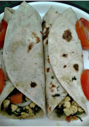 A picture of Palak paneer frankie.