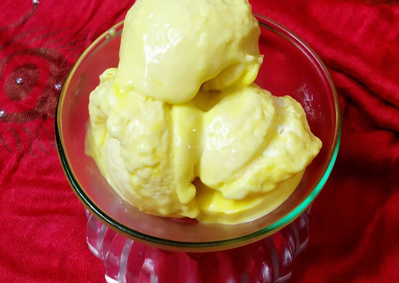 Mango ice cream
