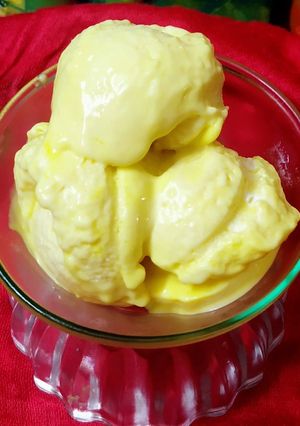 A picture of Mango ice cream.