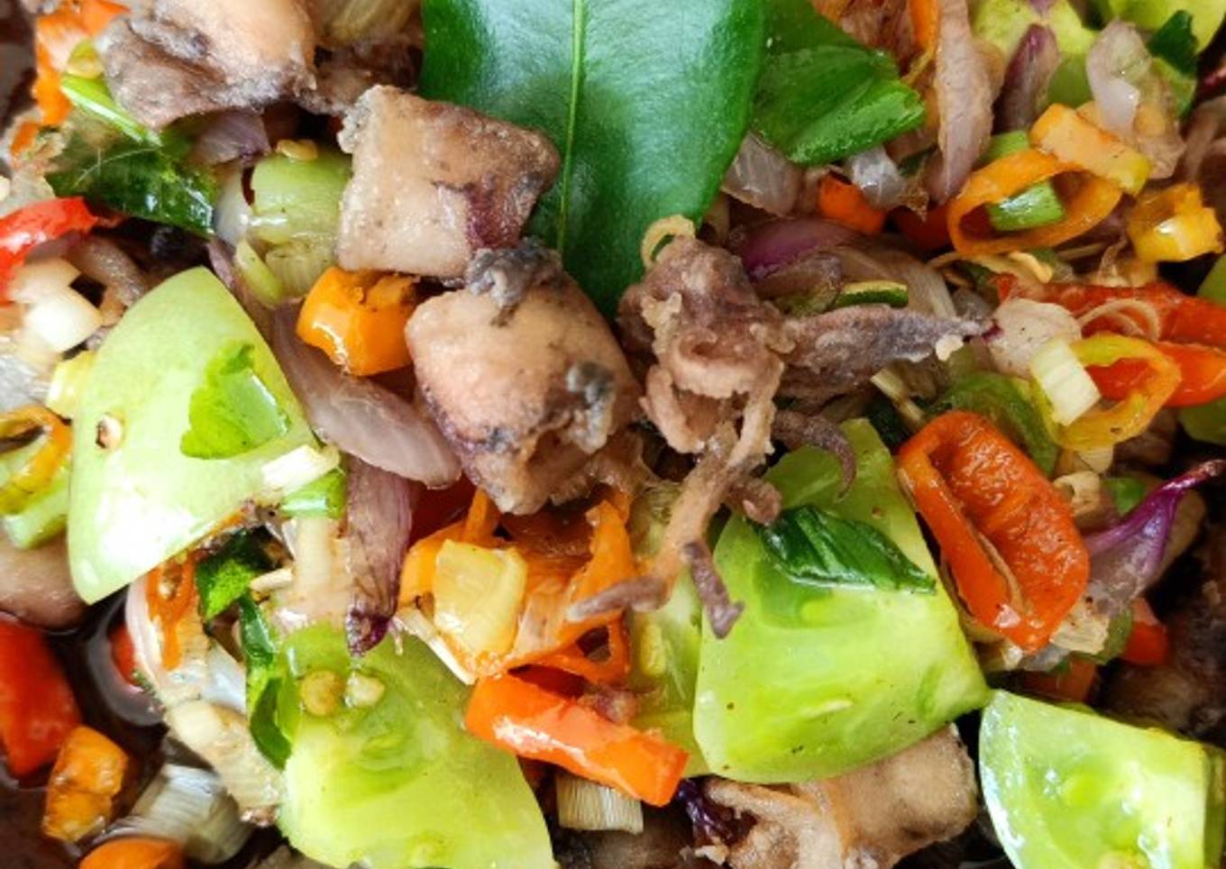 Inkuisisi Cabai Gaya Dee St: