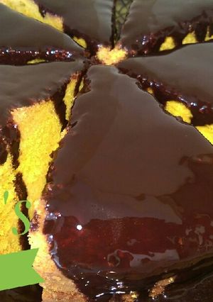 A picture of Yellow Cake.