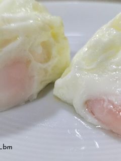 Una foto de Huevo poché en cocedor de microondas