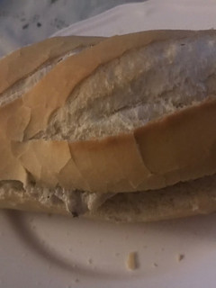 Una foto de Bocadillo de Filete en Salsa con Queso Cabra