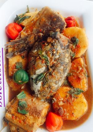 A picture of Yam and cat fish peppersoup.