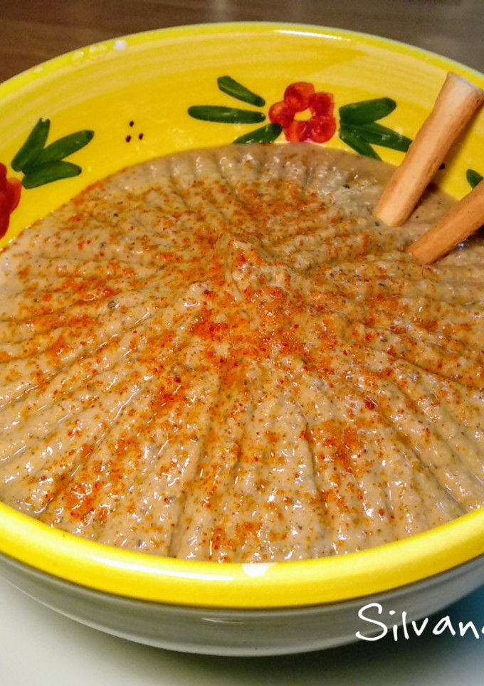 Una foto de 171.🫘Hummus de lentejas y aceitunas negras🫒